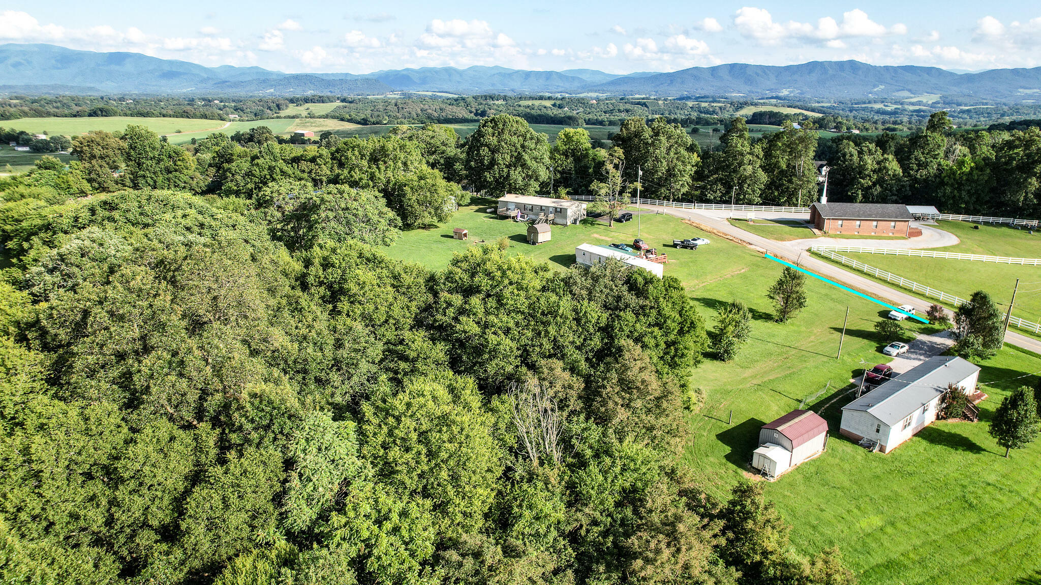 Property Photo:  1295 South Old Kentucky Road  TN 37743 