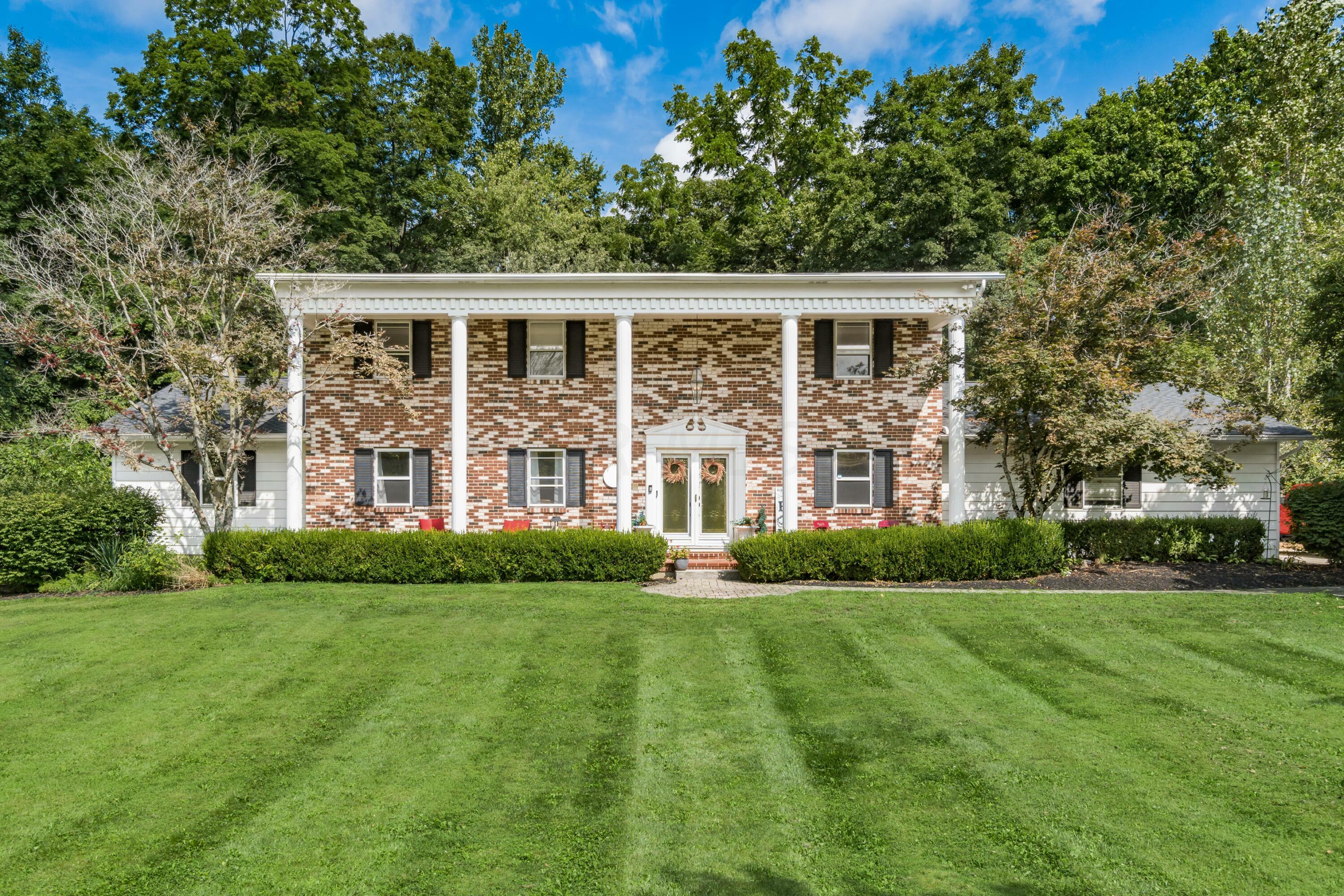 Property Photo: 8972 Charington Court OH 43147