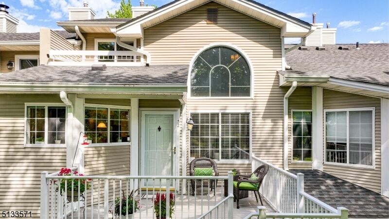 Property Photo: 32 Bentley Ct 32 NJ 07921