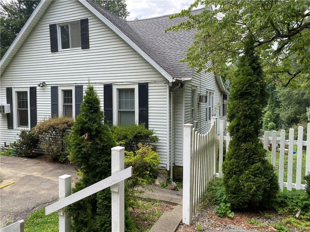 Property Photo:  94 Paulding Lane  NY 10517 