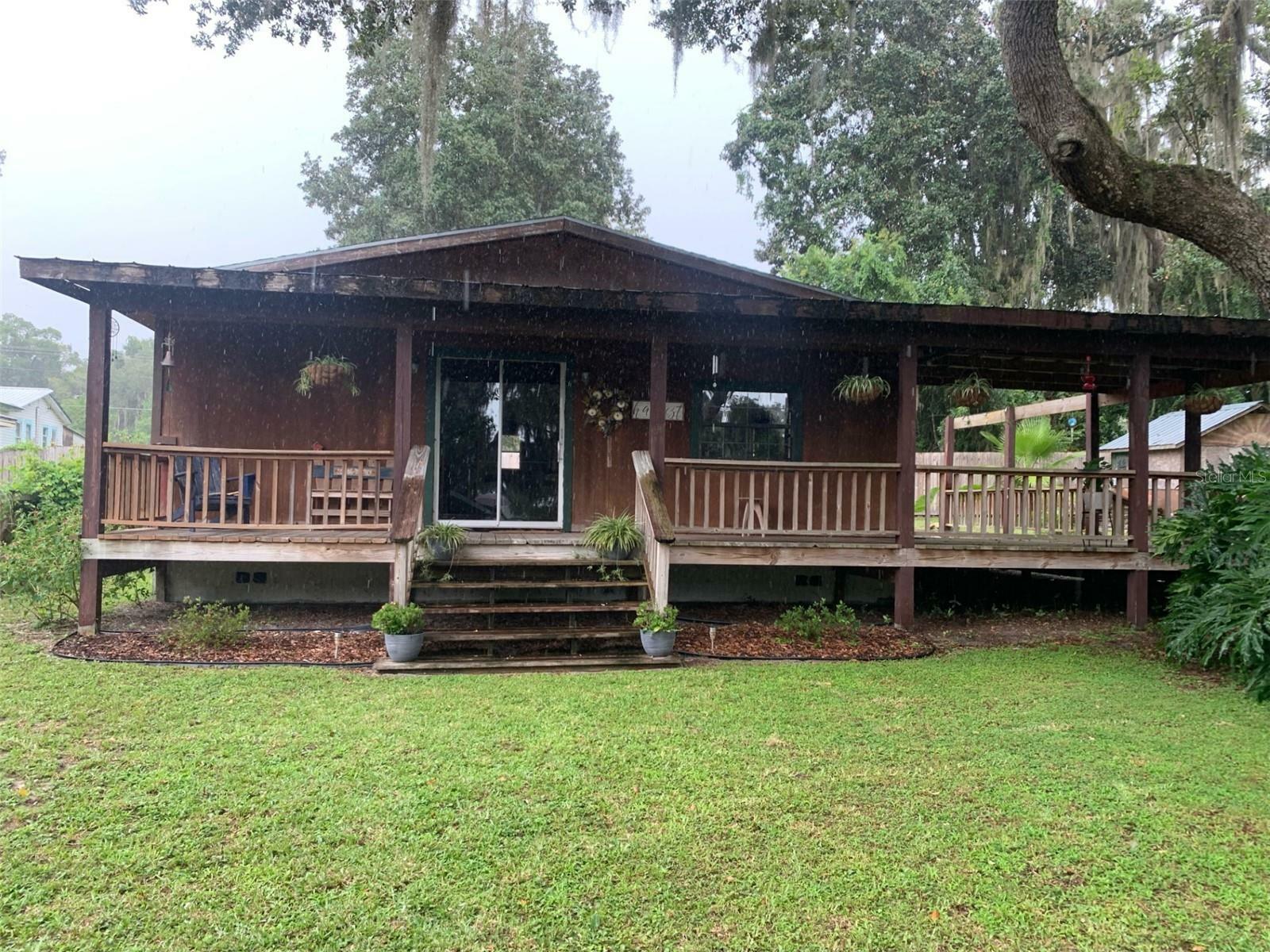 Property Photo:  15055 NE 248th Avenue Road  FL 32134 