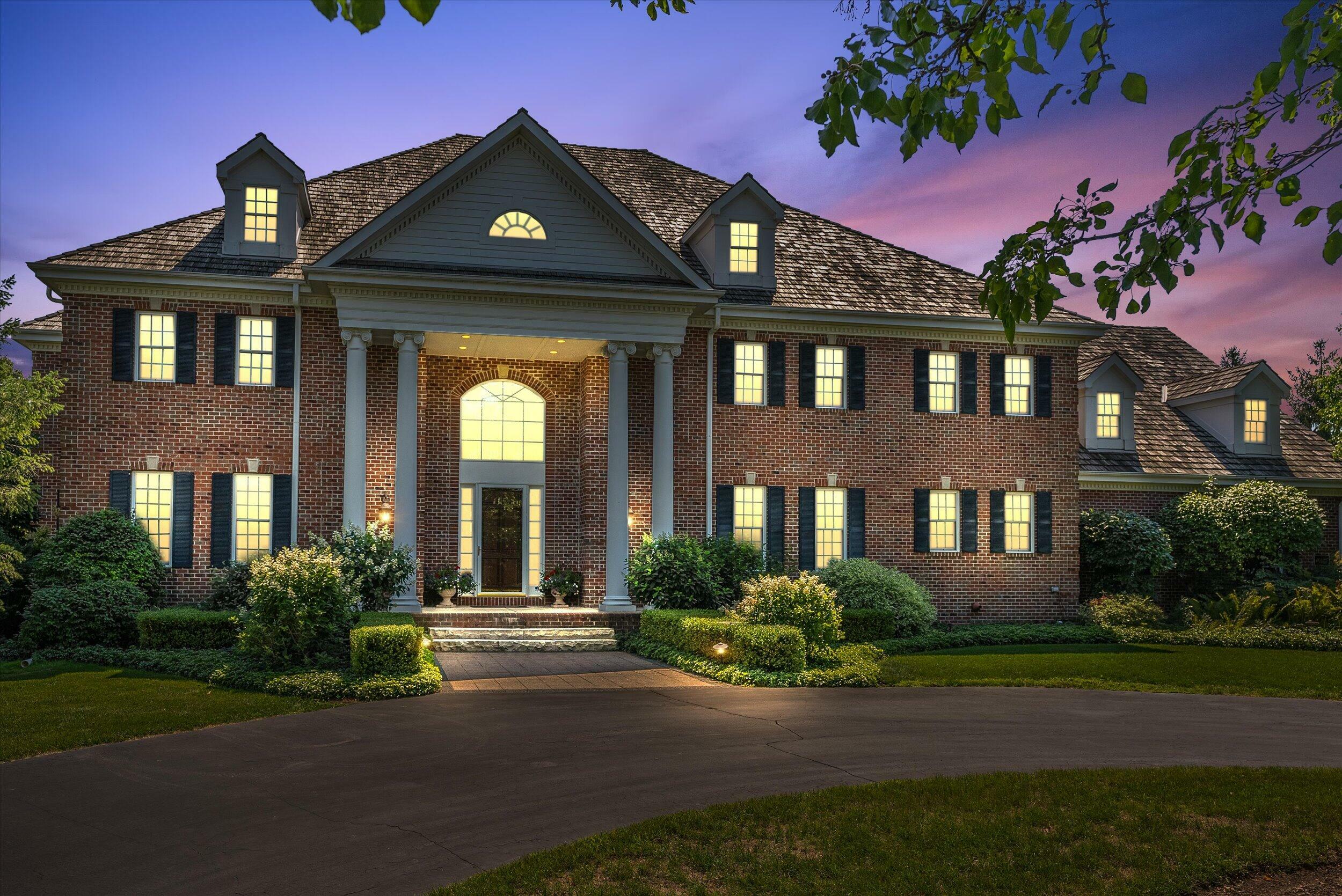 10425 W Hawthorne Rd  Mequon WI 53097 photo