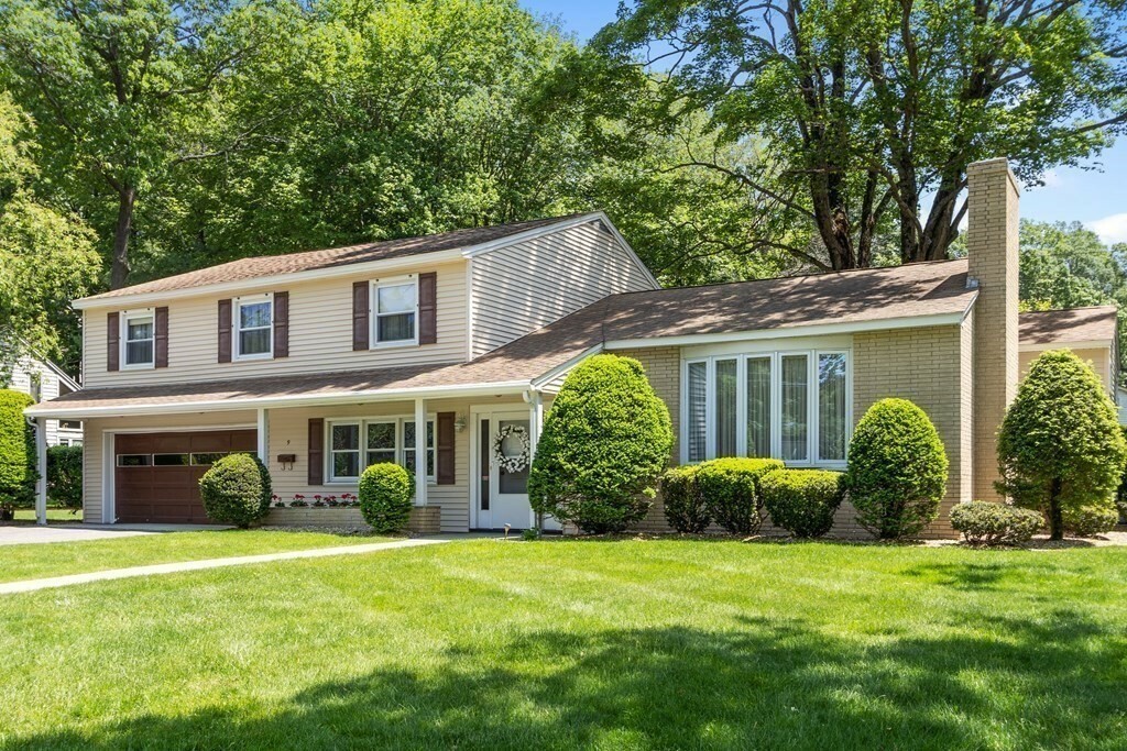 Property Photo: 9 Betanray Court MA 01453