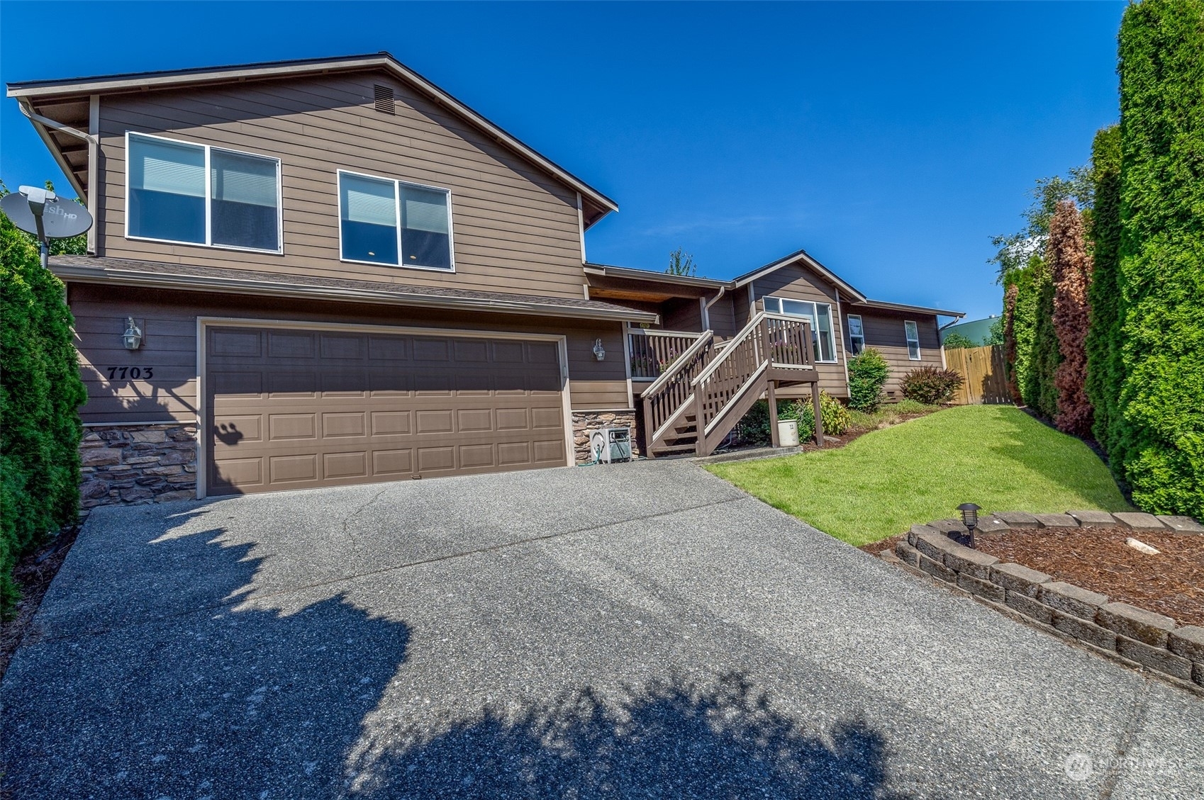 Property Photo:  7703 278th Place NW  WA 98292 