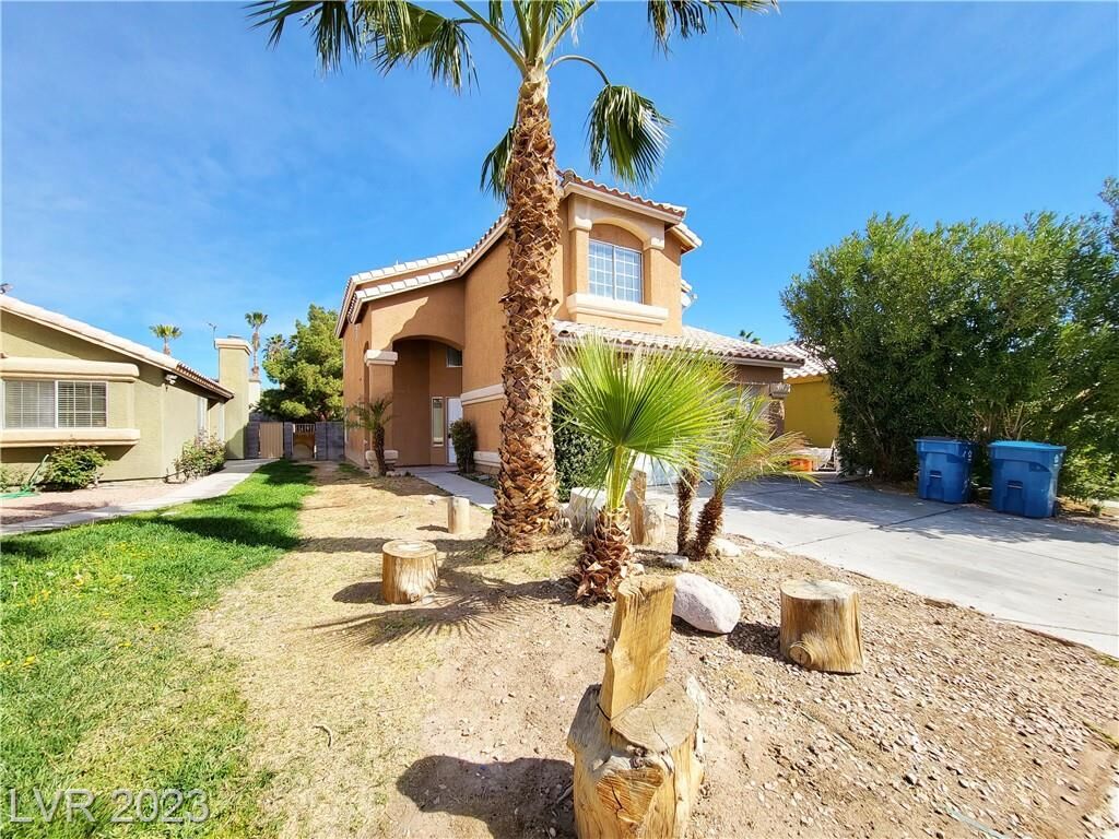 Property Photo: 5776 Sandtrap Court NV 89142