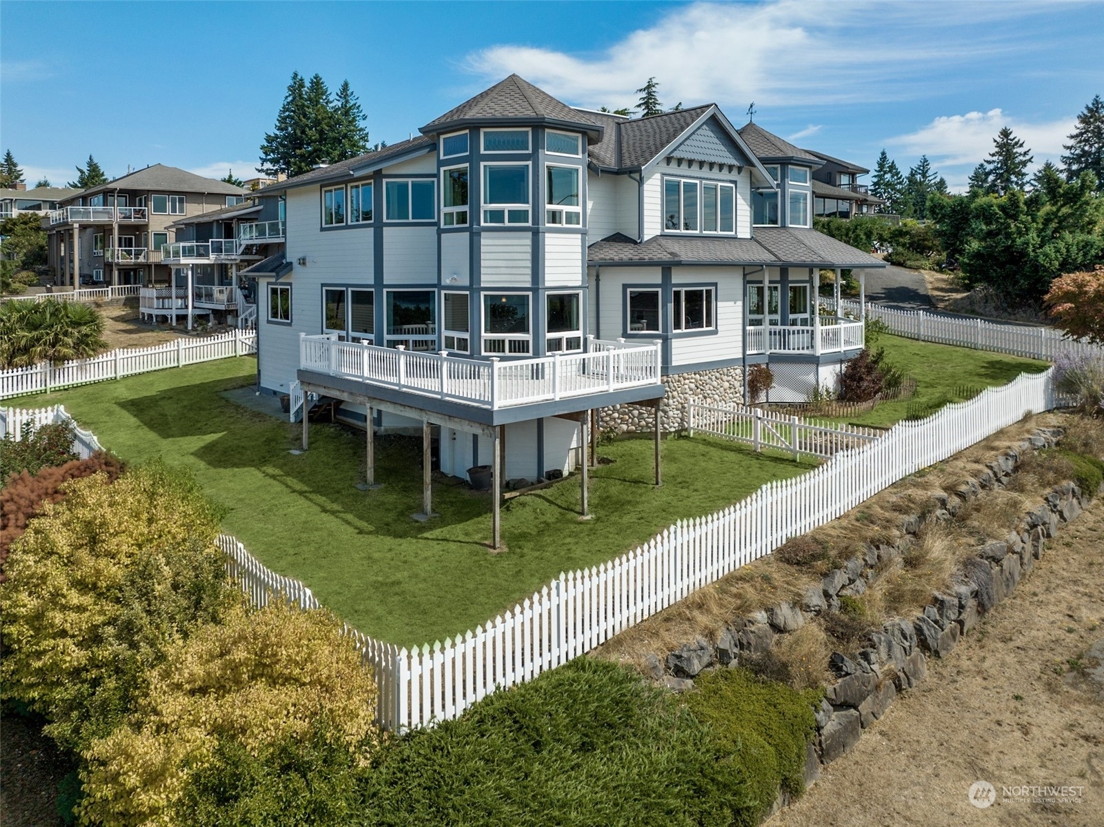 Property Photo:  21037 3rd Avenue S  WA 98198 