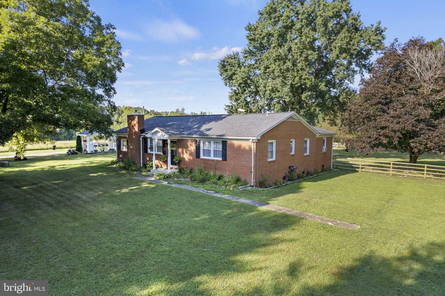 Property Photo: 13656 Post Oak Road VA 22551
