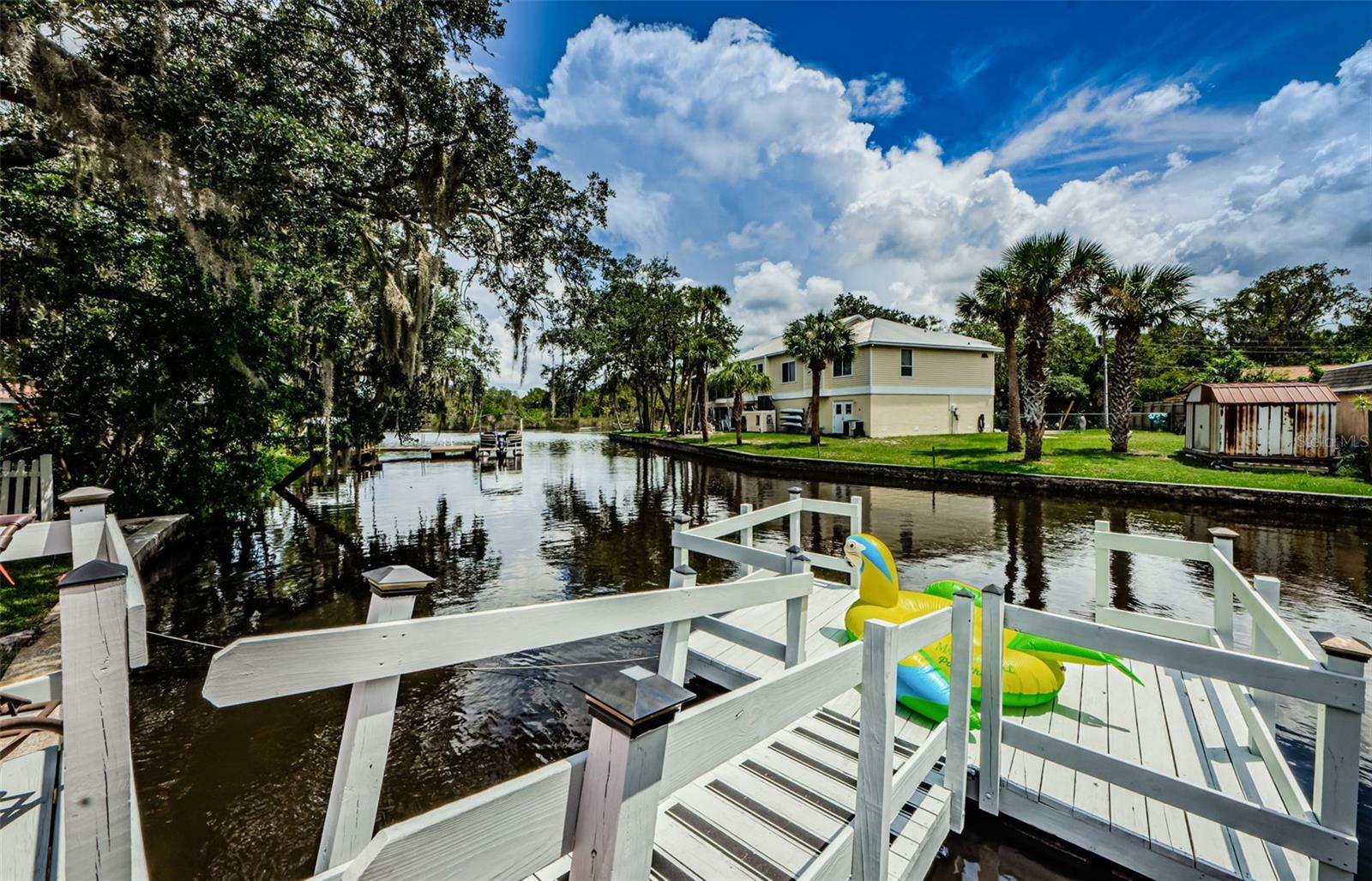 Property Photo:  5506 Drinkard Drive  FL 34653 