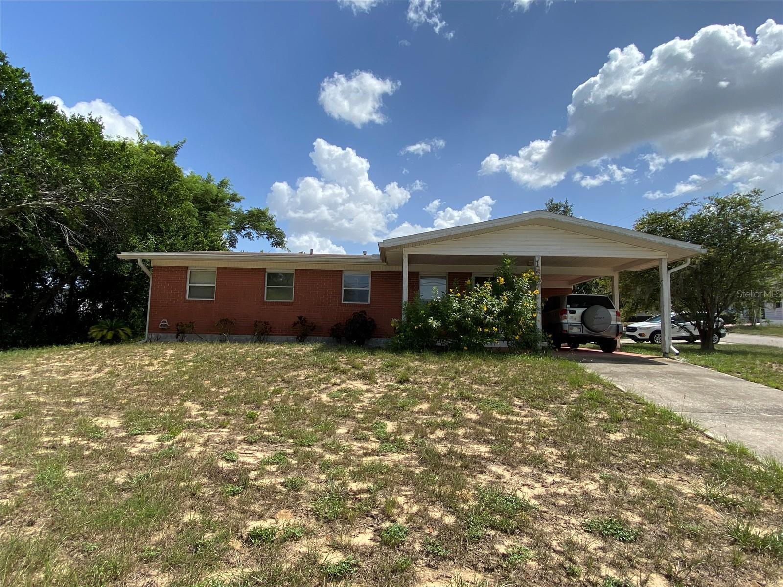 Property Photo: 1501 Robinson Drive FL 33844