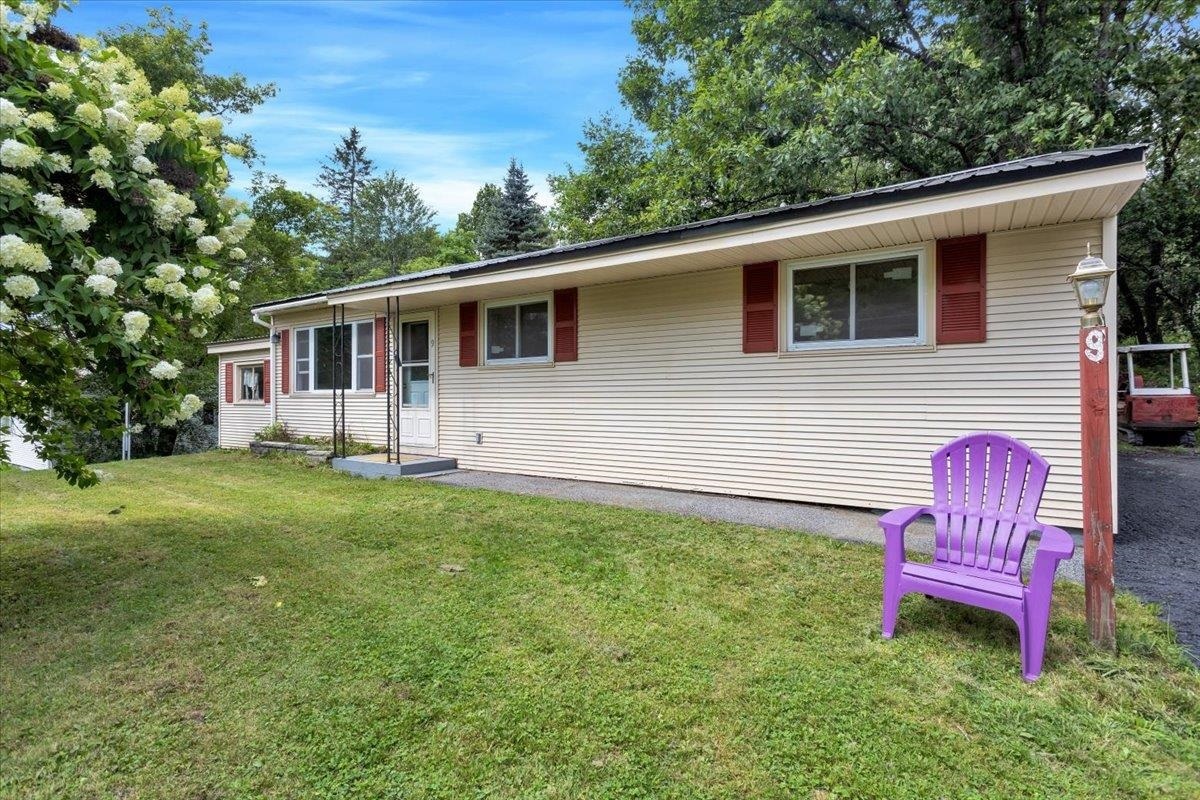 Property Photo:  9 Daniels Drive  VT 05641 