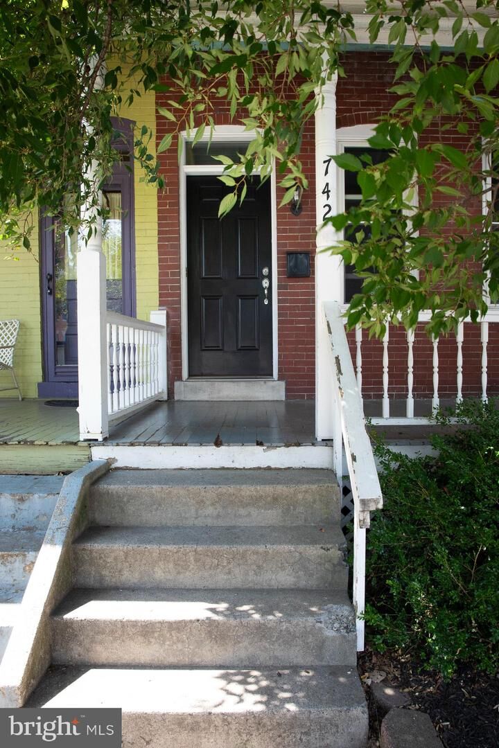 Property Photo: 742 N Pine Street PA 17603