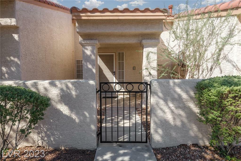 Property Photo: 1833 Spanish Sun Lane NV 89128