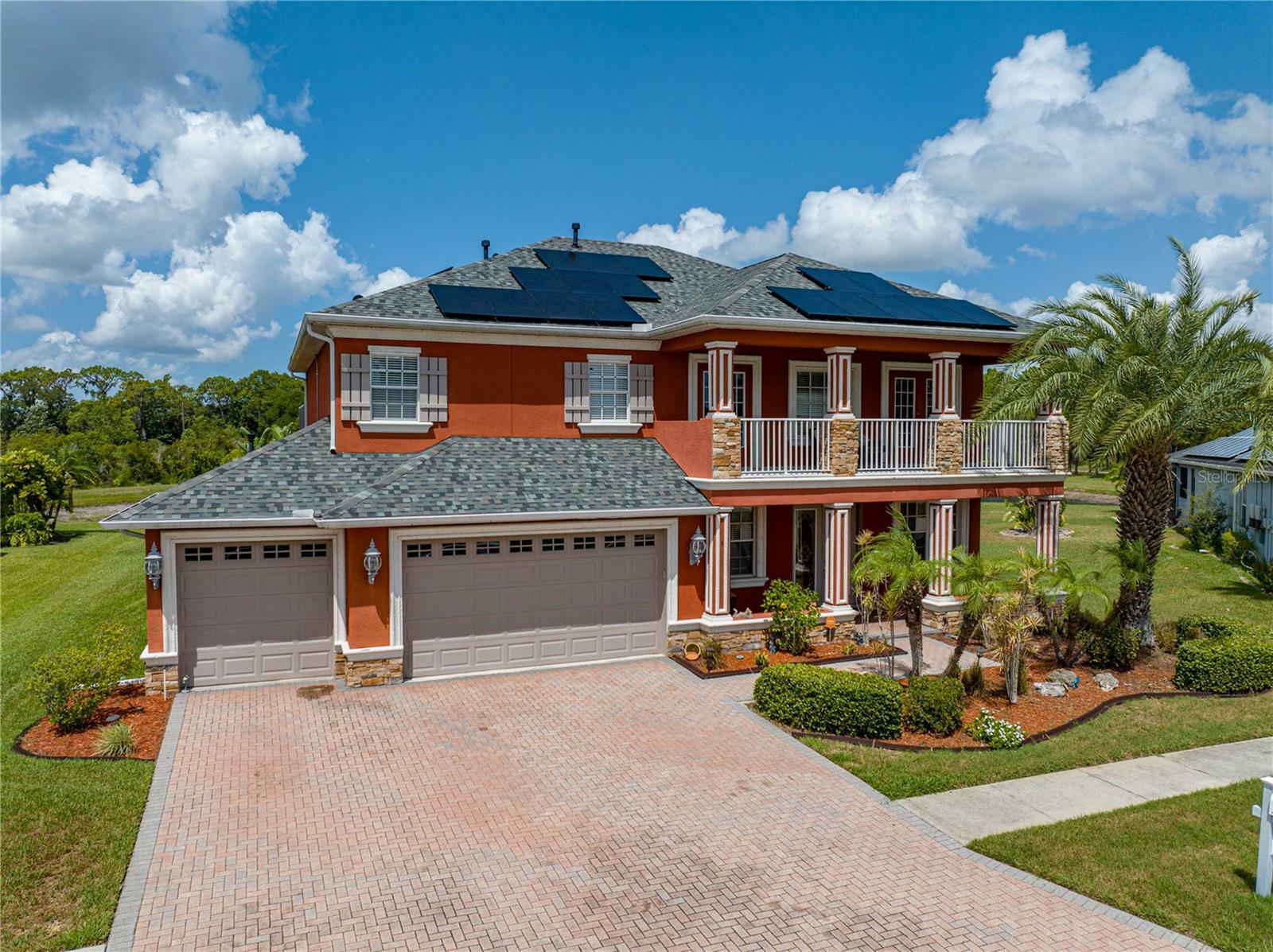 Property Photo: 11723 Newberry Grove Loop FL 33579