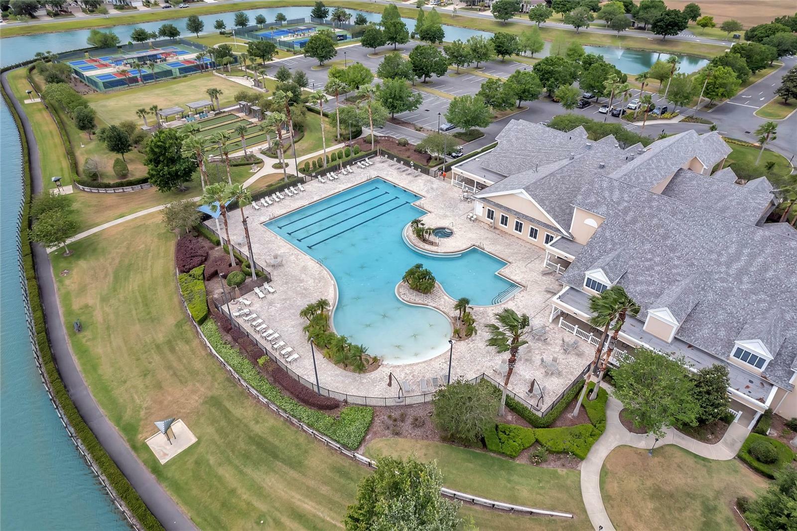 Property Photo: 8069 Bridgeport Bay Circle FL 32757