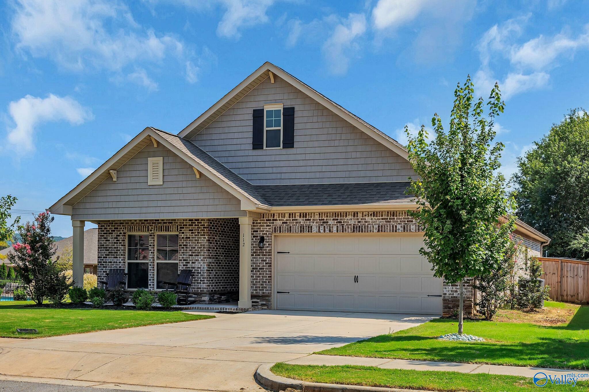 Property Photo: 112 Shrewsberry Drive AL 35761