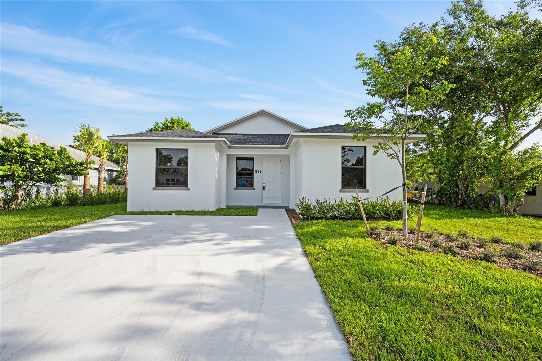 Property Photo:  1564 W 34th Street  FL 33404 