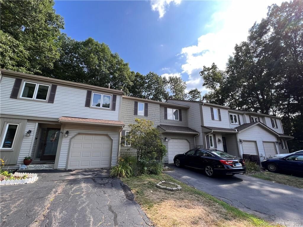 Property Photo: 42 Uplands Way 42 CT 06033