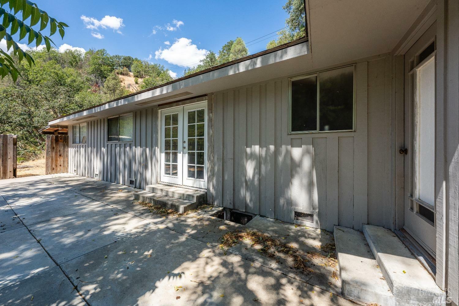 Property Photo: 315 Crestview Drive CA 95482