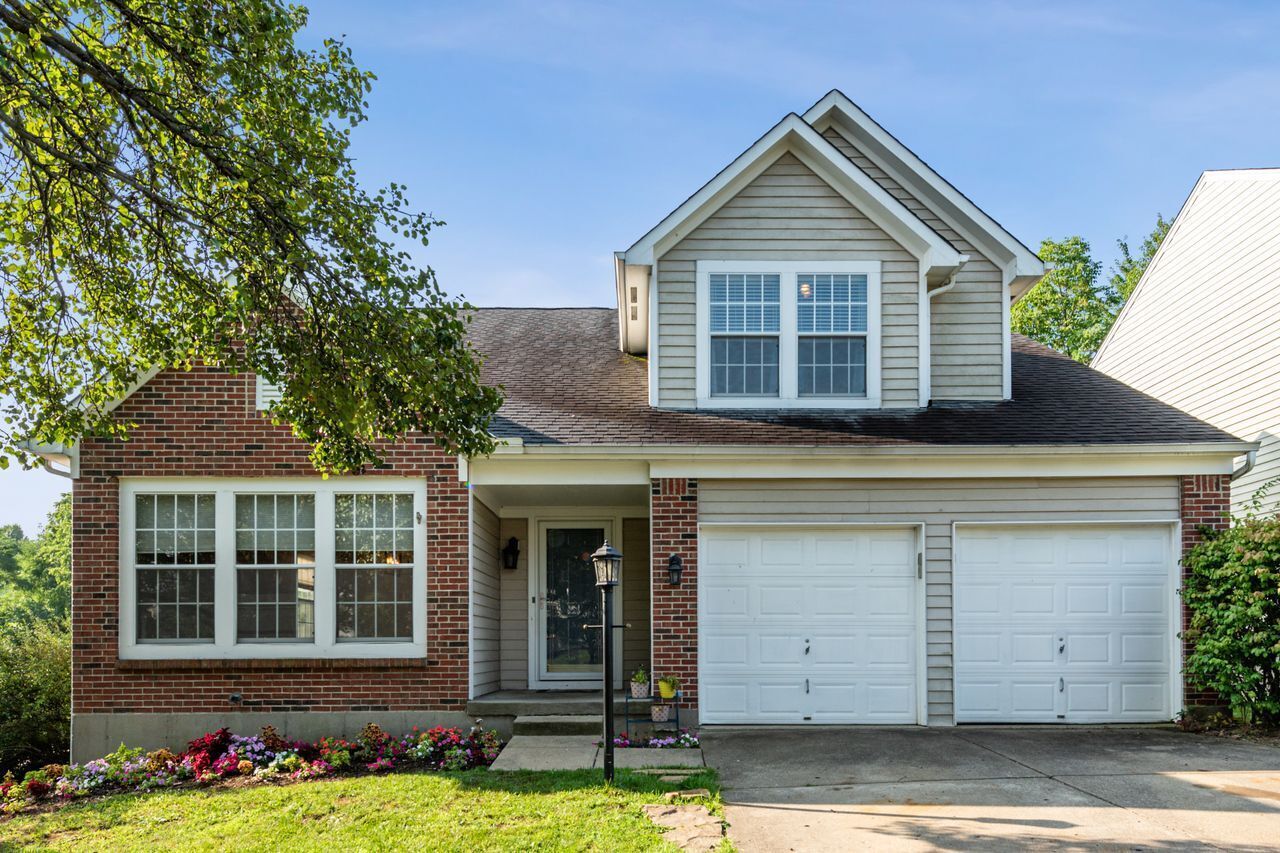 Property Photo: 529 Elm Ridge Ct OH 45244