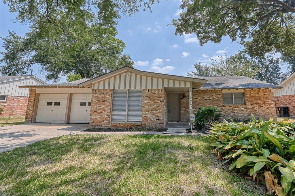 1506 Maux Drive  Houston TX 77043 photo