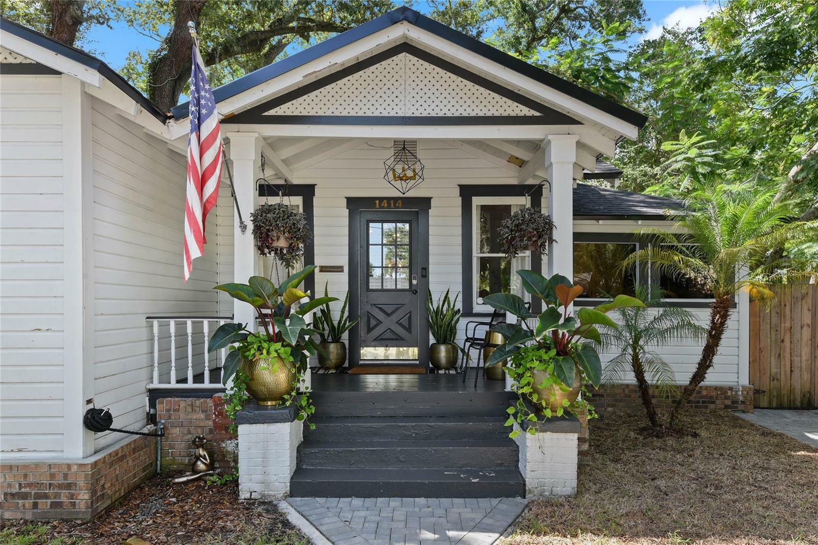 Property Photo:  1414 Pinecrest Place  FL 32803 