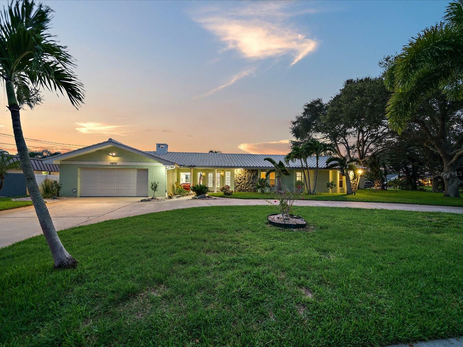 Property Photo:  1670 Clearwater Harbor Drive  FL 33770 