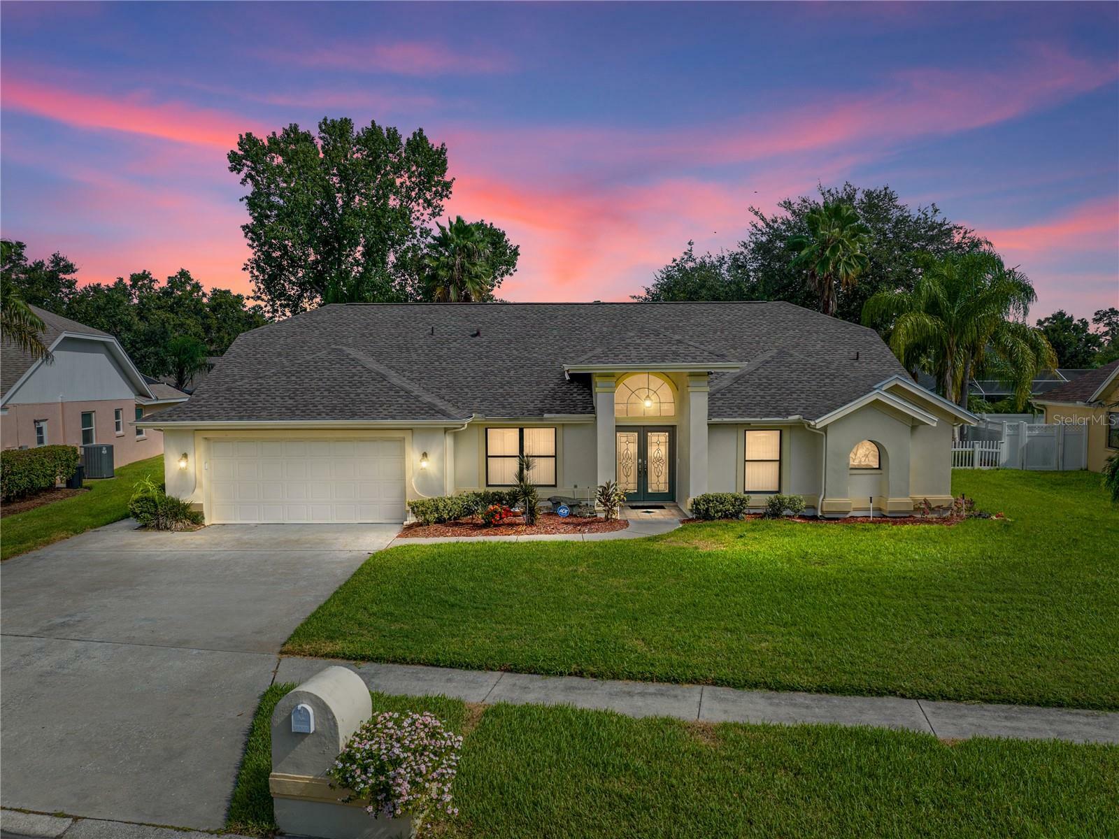 Property Photo: 2304 Marseille Court FL 33596