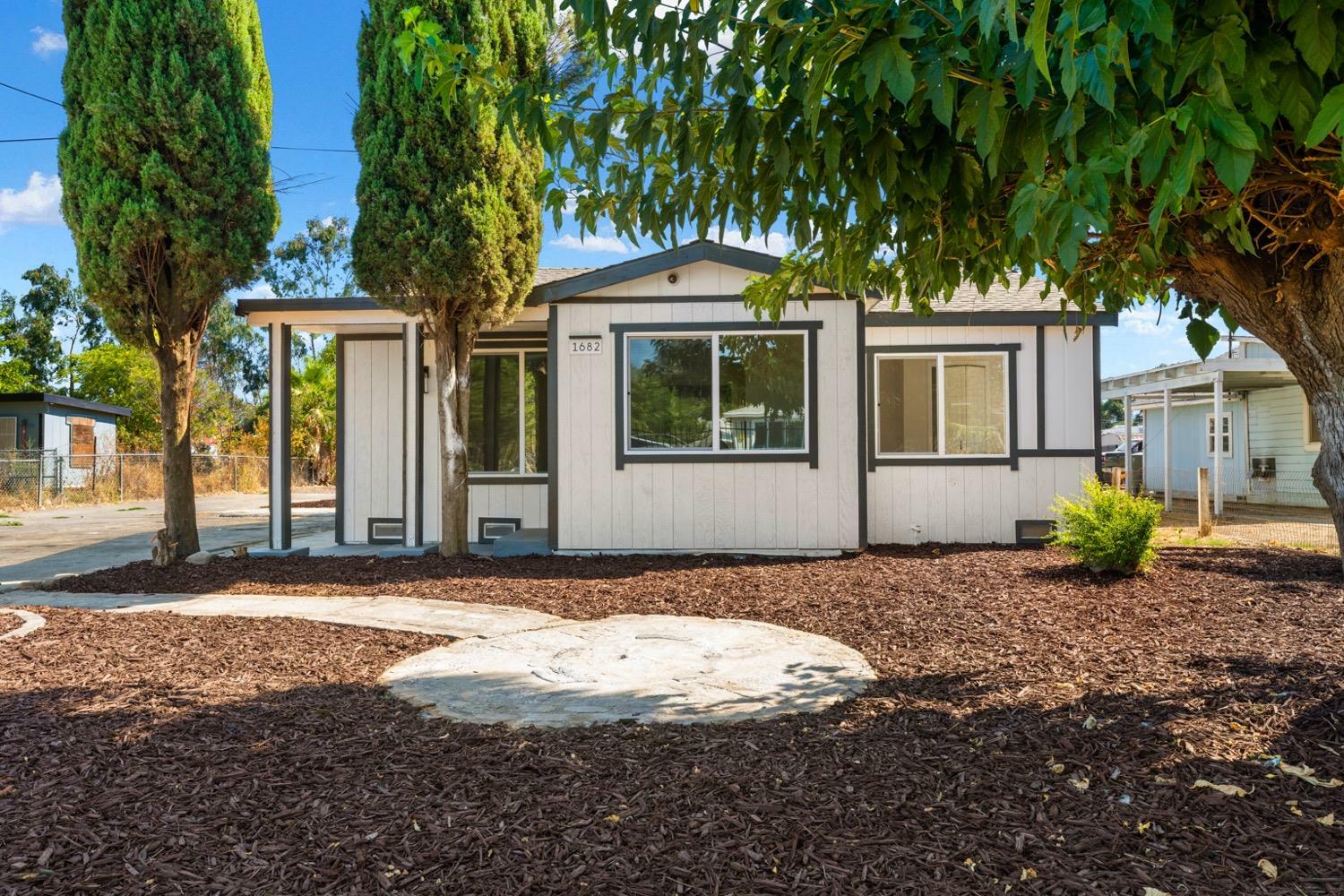 Property Photo:  1682 3rd Avenue  CA 95961 