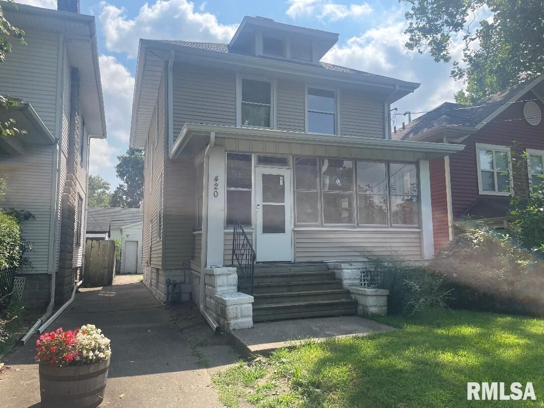 Property Photo:  420 E Frye Avenue  IL 61603 