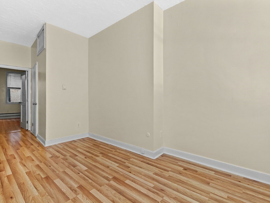 Property Photo:  164 Salem 1  MA 02113 