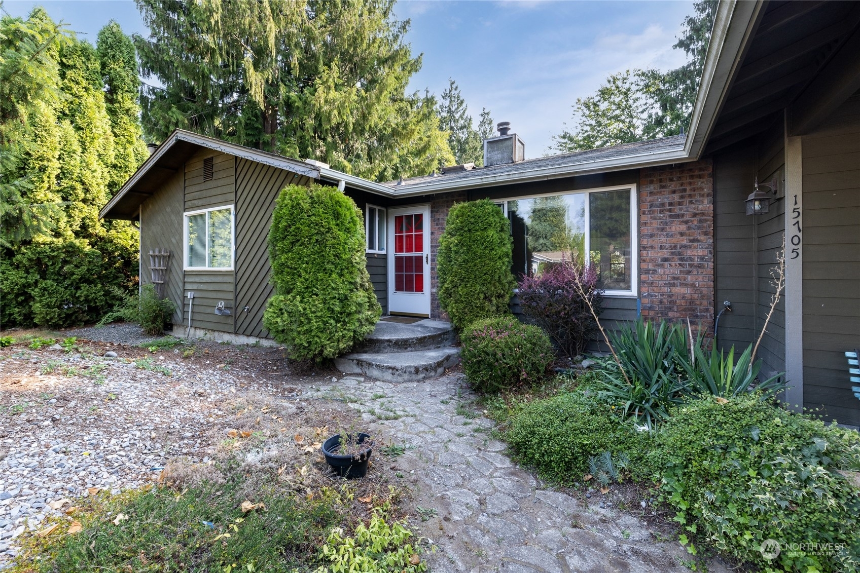 Property Photo: 15705 88th Avenue E WA 98375