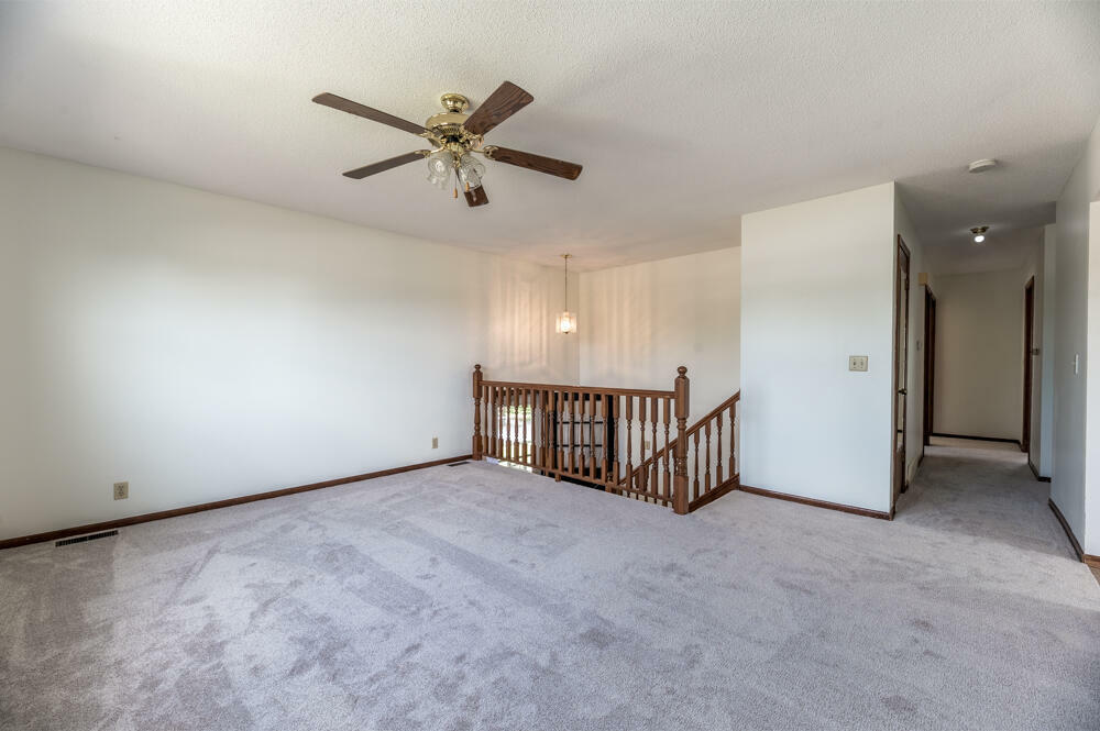 Property Photo: 3100 35 Avenue IA 51501
