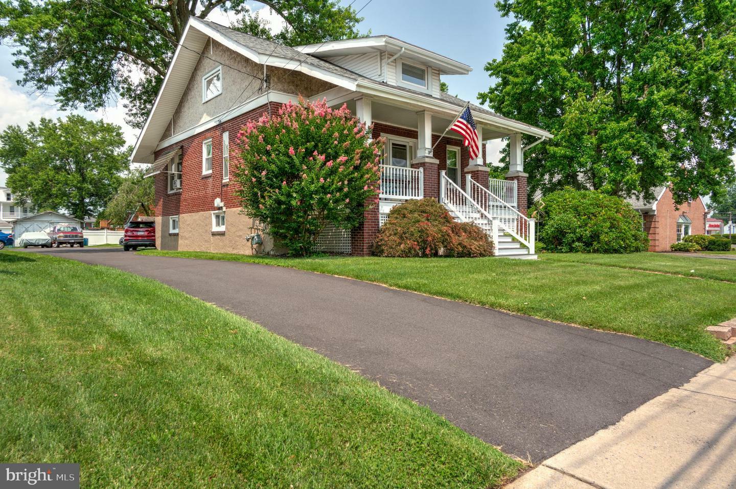 Property Photo: 775 Main Street PA 19468