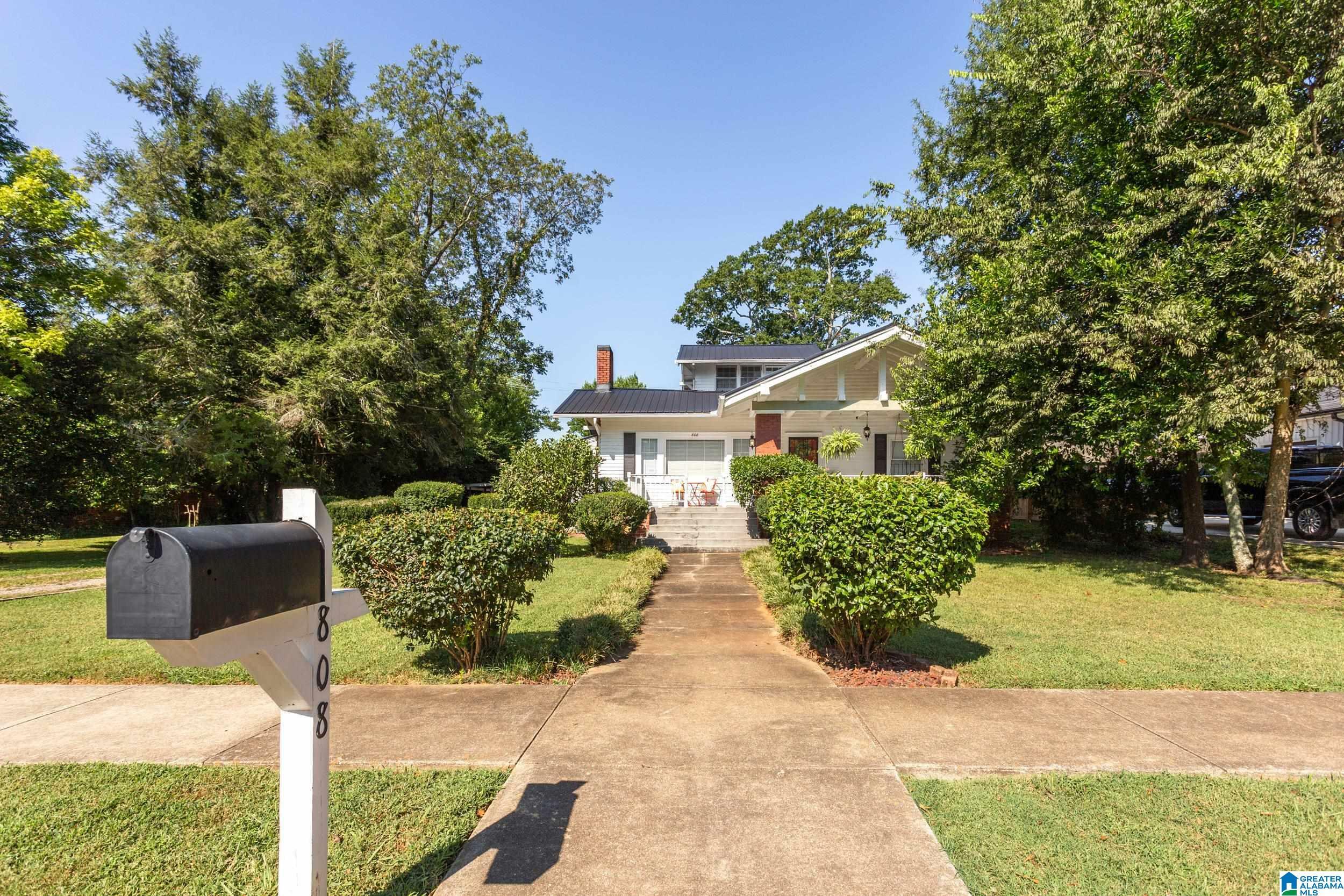 Property Photo: 808 Highland Avenue AL 36207