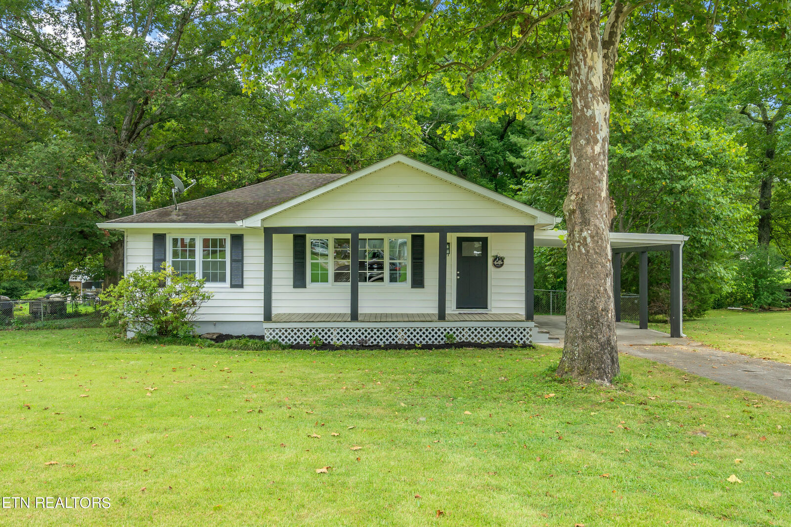 Property Photo:  307 Kelsay Drive  TN 37763 