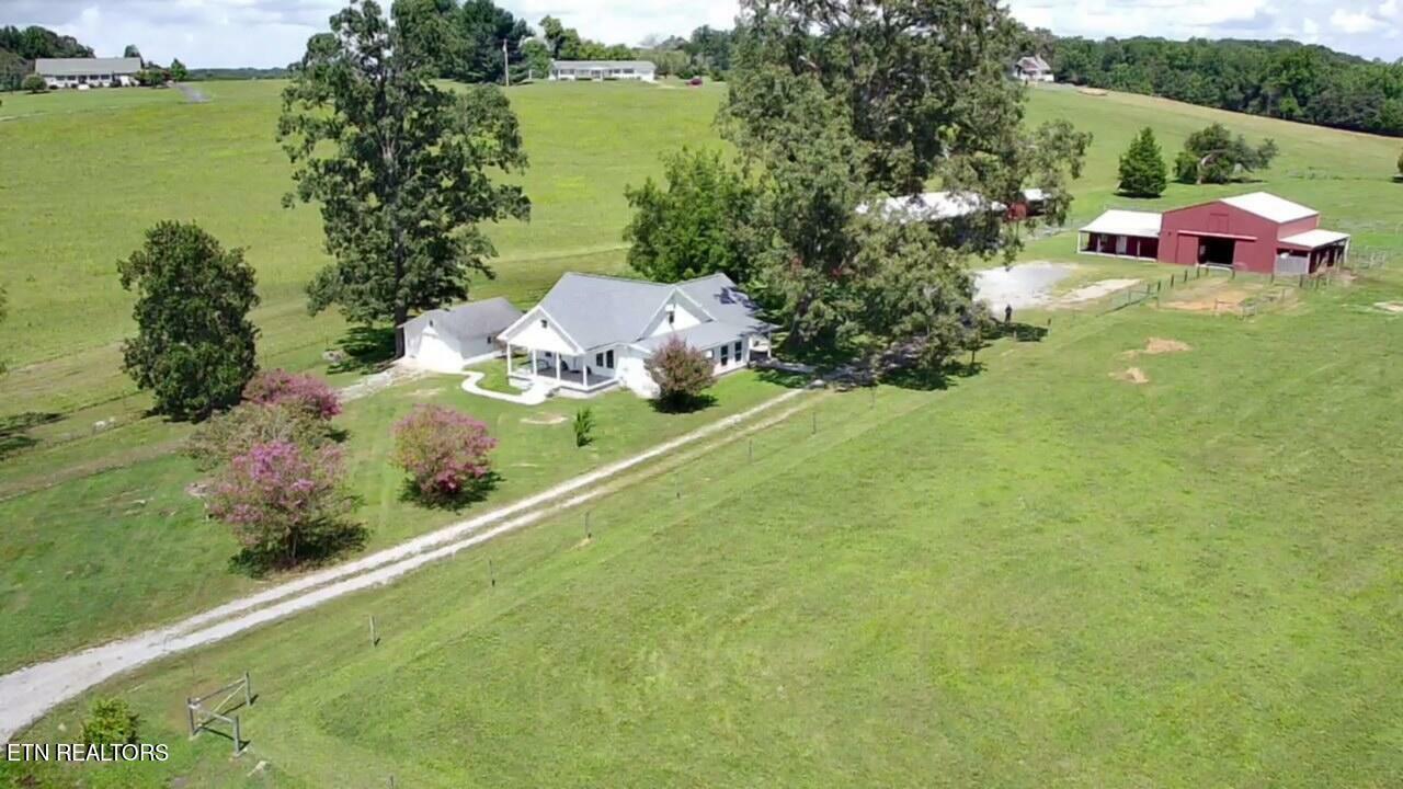 Property Photo: 1218 Swannsylvania Rd TN 37725