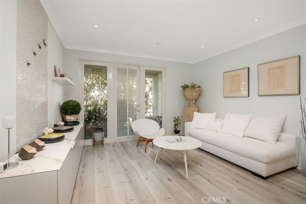 Property Photo: 2233 Martin 212 CA 92612
