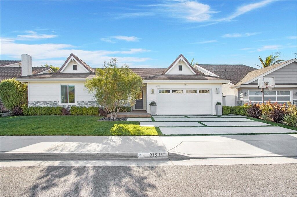 Property Photo: 21311 Pinetree Lane CA 92646