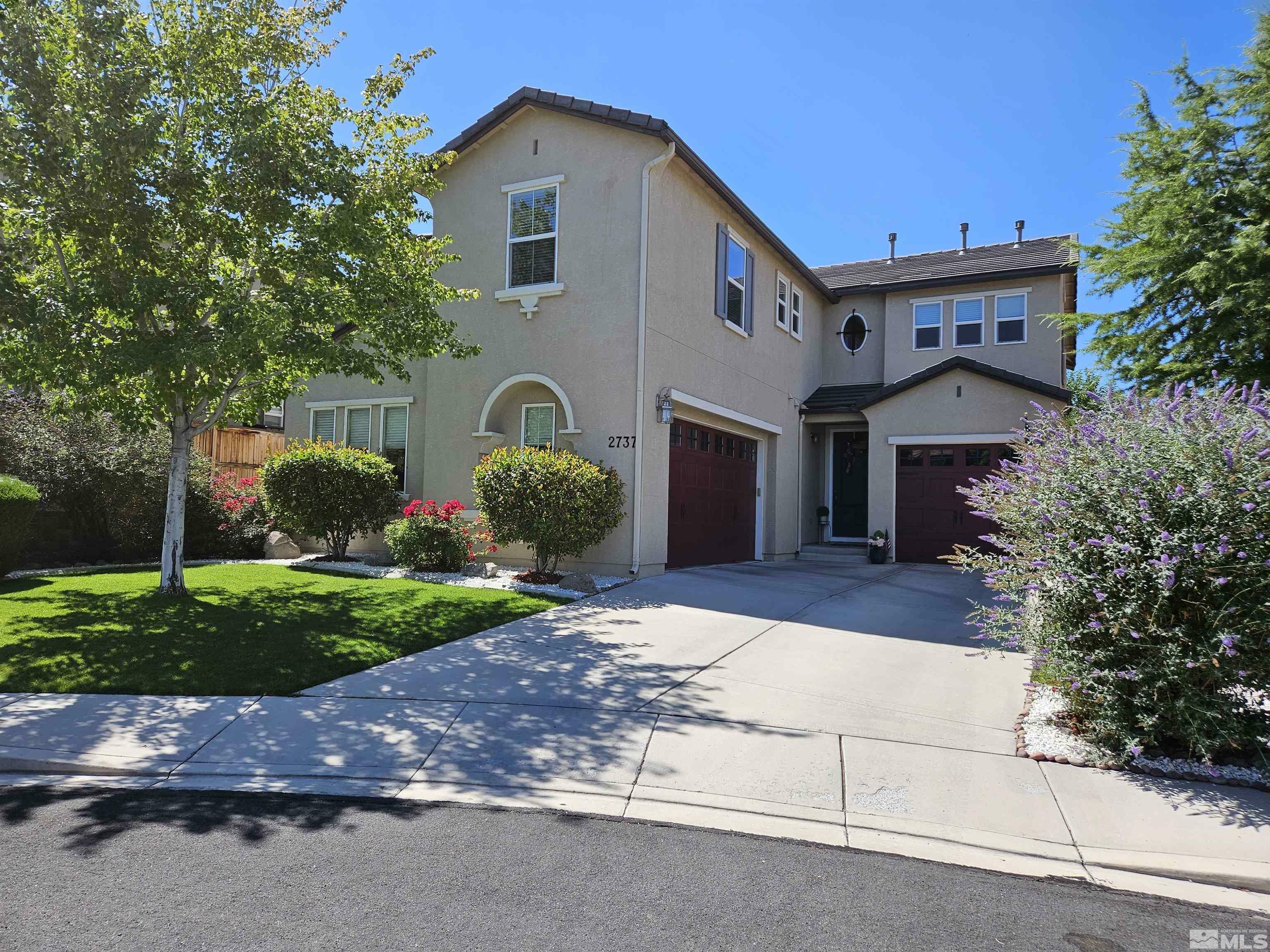 Property Photo:  2737 Dome Ct  NV 89436-4062 