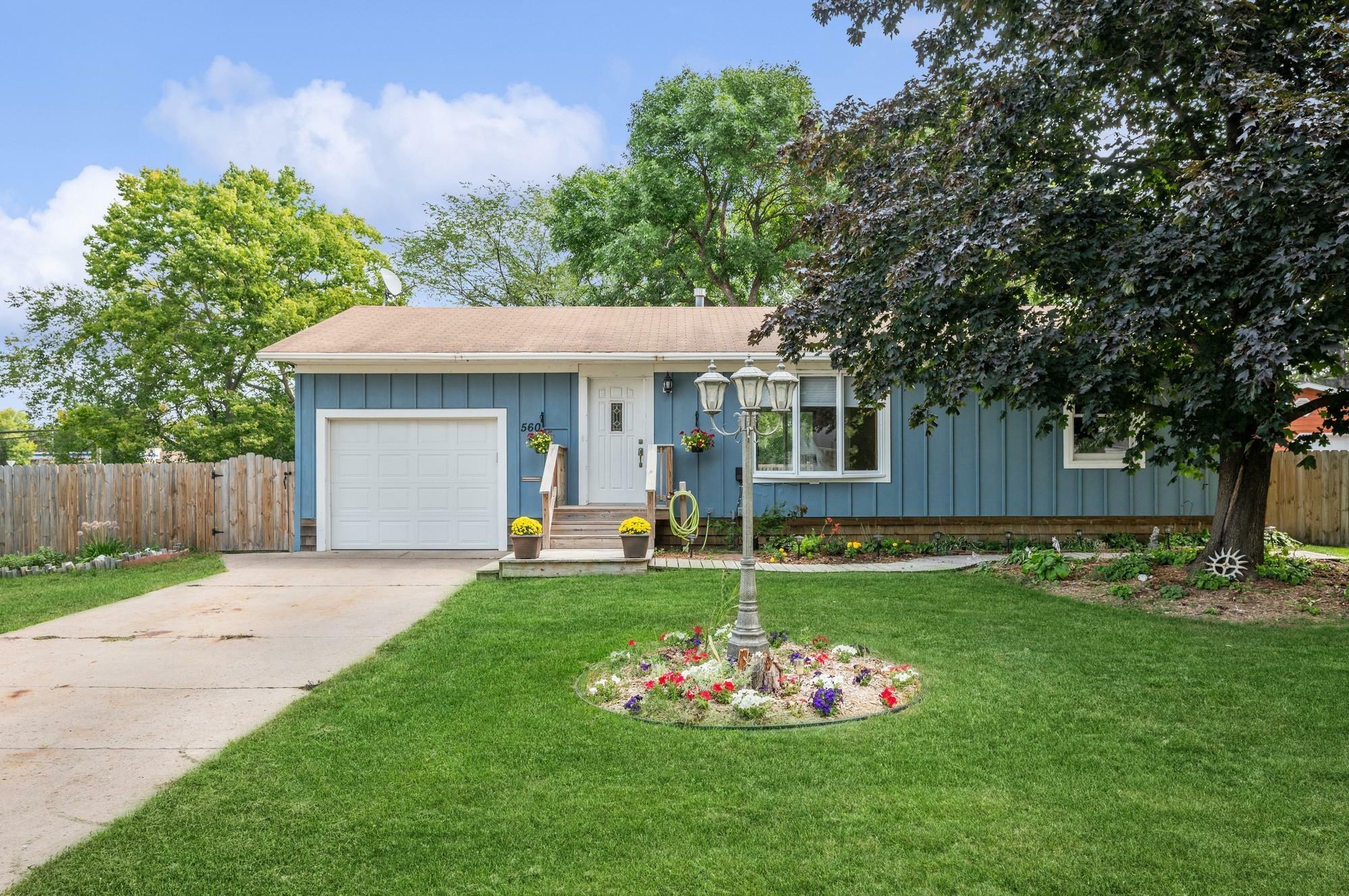 Property Photo:  560 Quinn Avenue NW  MN 55330 