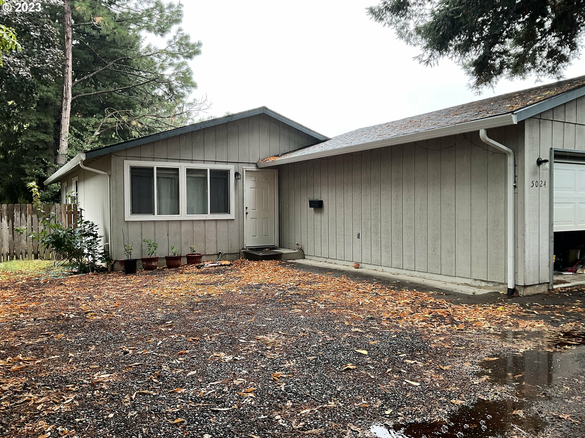Property Photo: 5024 SE Long St OR 97206