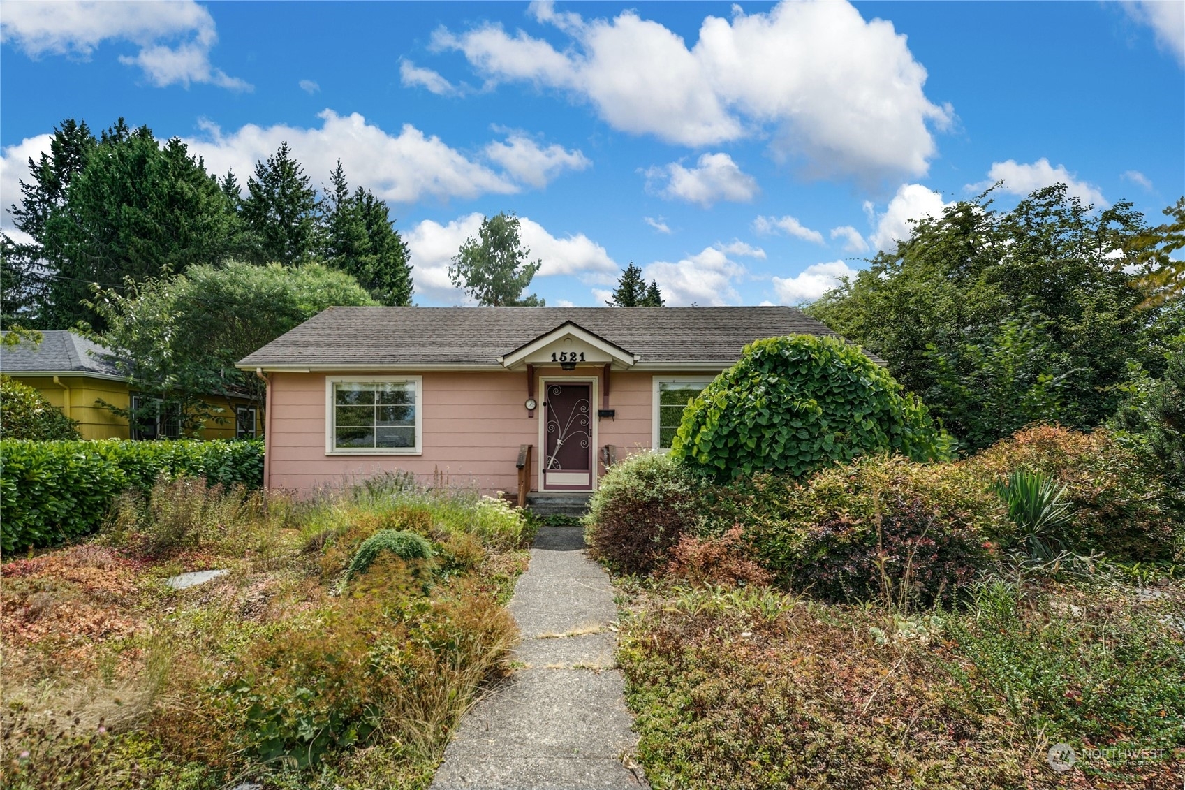 Property Photo:  1521 7th Avenue SW  WA 98502 