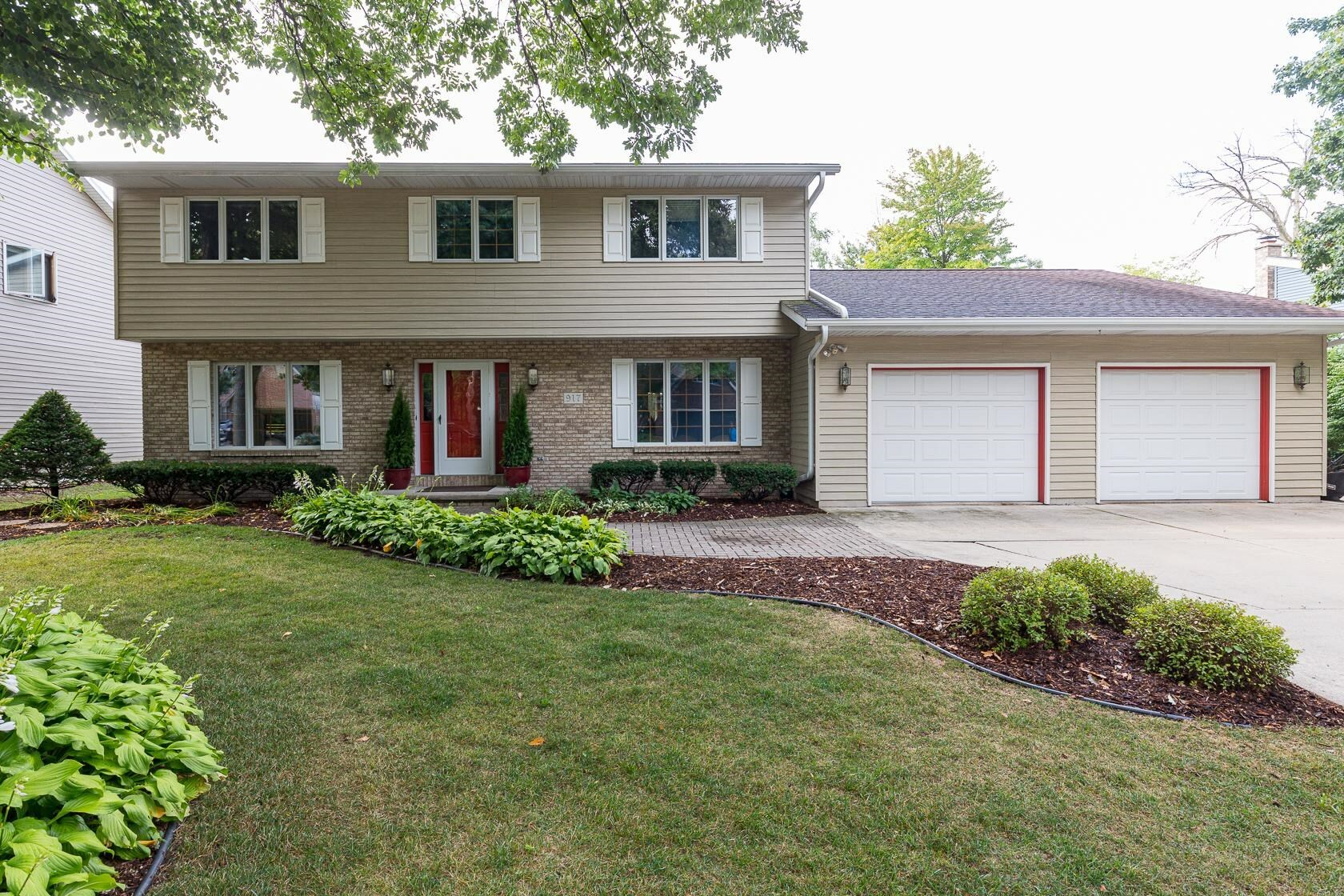 Property Photo: 917 E Kramer Lane WI 54915