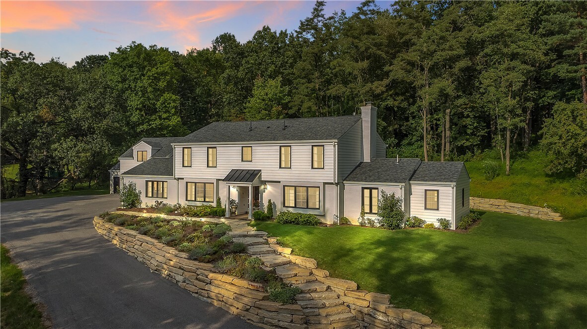 Property Photo: 1626 Powers Run PA 15238