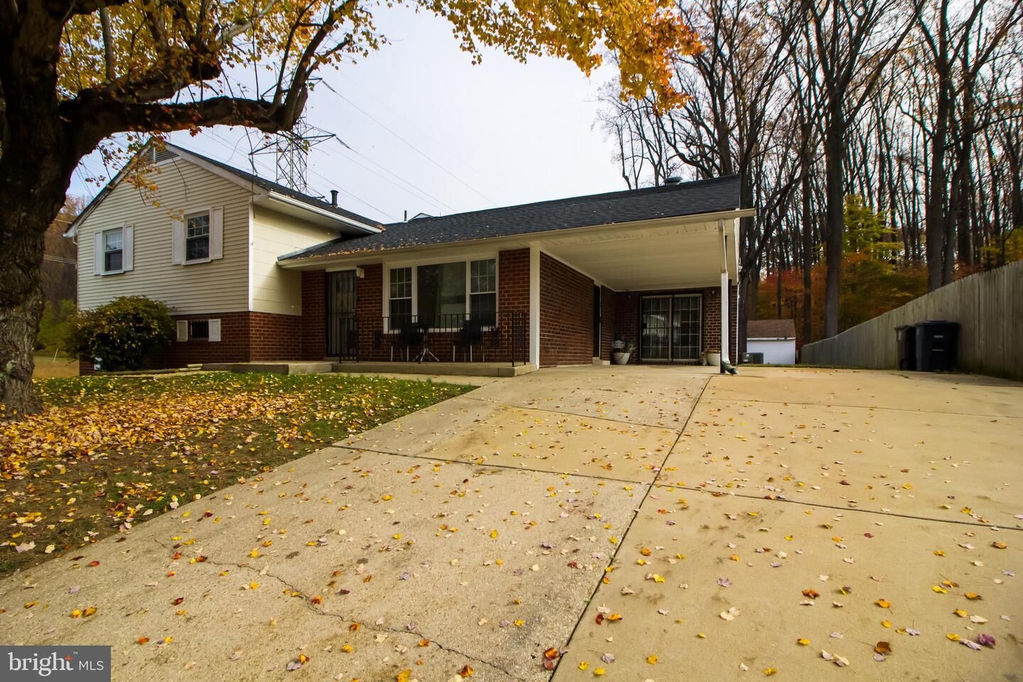 Property Photo: 610 Millwoof Drive MD 20743