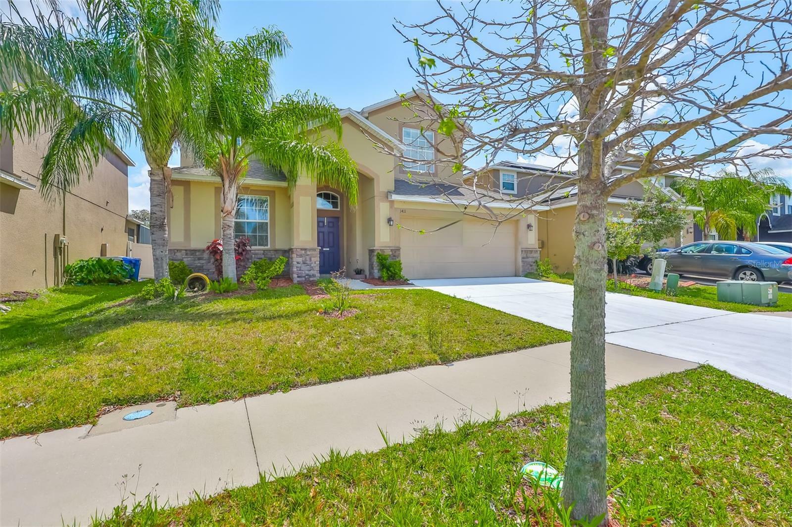 Property Photo: 1411 Oak Pond Street FL 33570