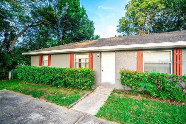 Property Photo:  1901 Chenango Avenue  FL 33755 