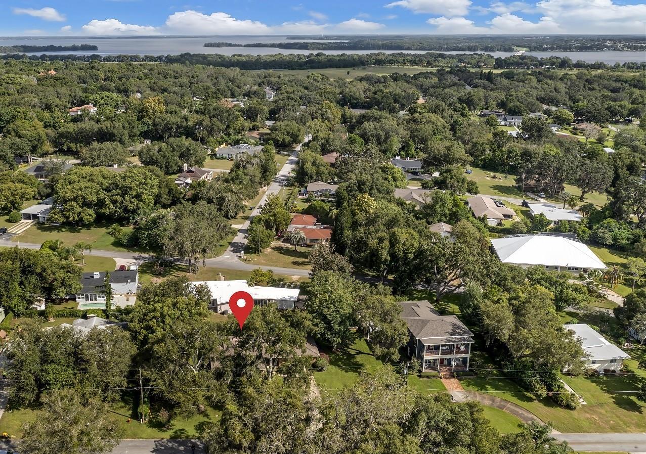 Property Photo: 124 E Palmetto Avenue FL 34737