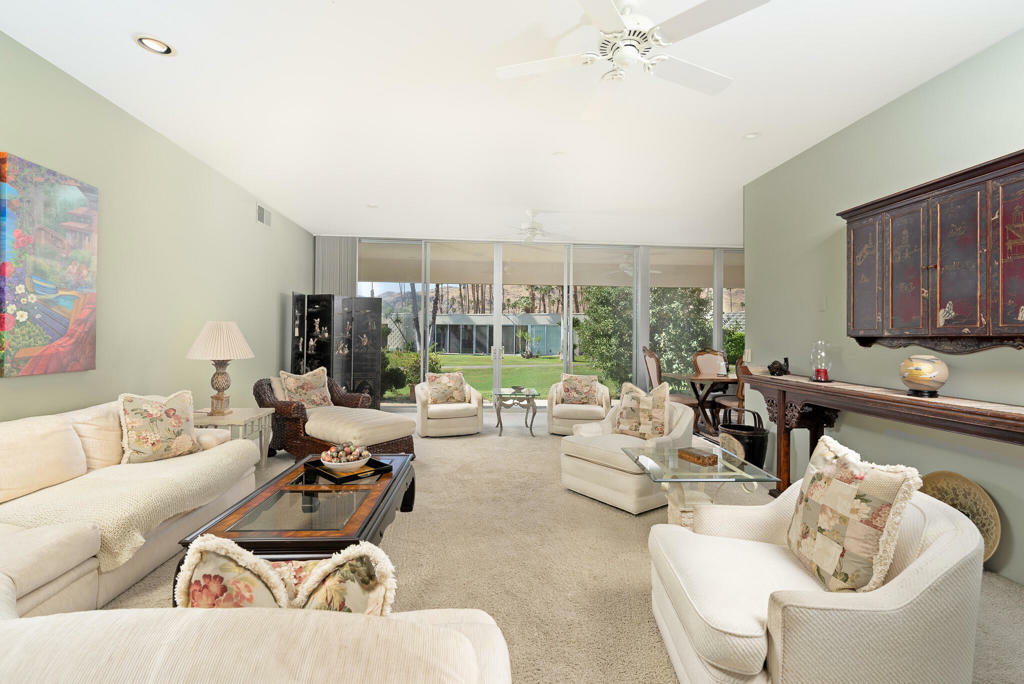 Property Photo: 205 Desert Lakes Drive CA 92264