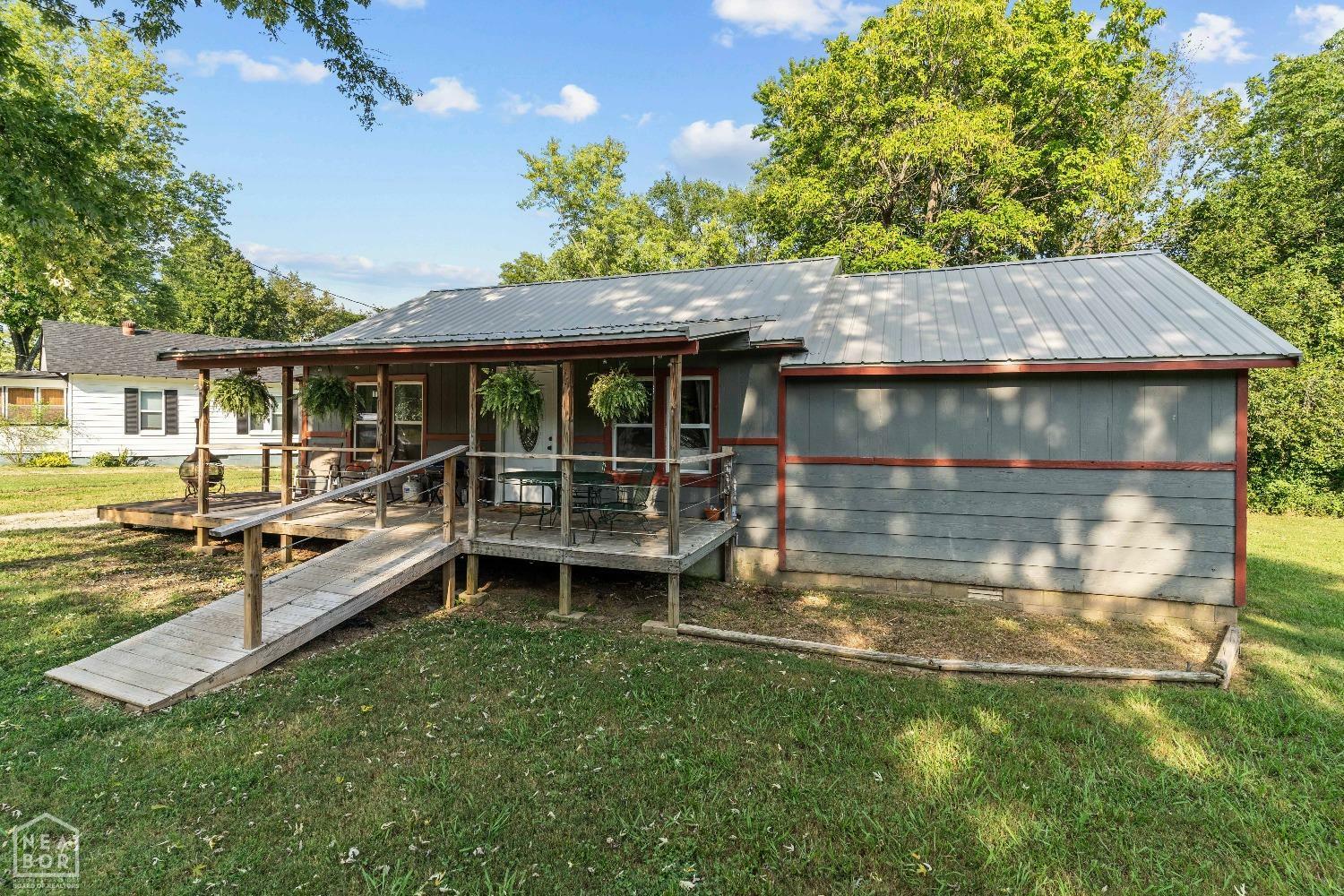 Property Photo: 813 Gray Street AR 72653